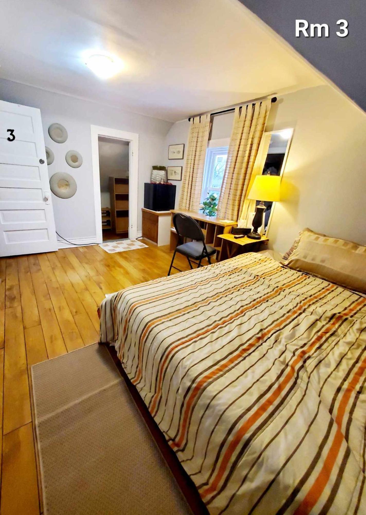 Merj'S Guest House In Wolesly Уинипег Екстериор снимка
